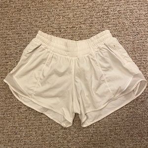 lululemon hotty hot shorts!!